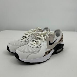 NWT Nike HQ2115-100 White Animal Print Sneakers Black Swoosh US 10